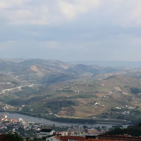 Casa Da Fonte Da Torre Дом отдыха Пезу-да-Регуа