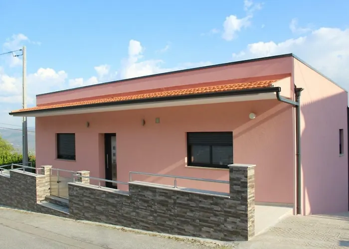 Casa Da Fonte Da Torre Hébergement de vacances *